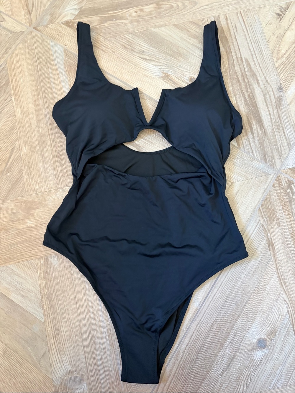 Meyeeka Black Cutout One Piece Swimsuit Size Large Neutral Beach Vacation